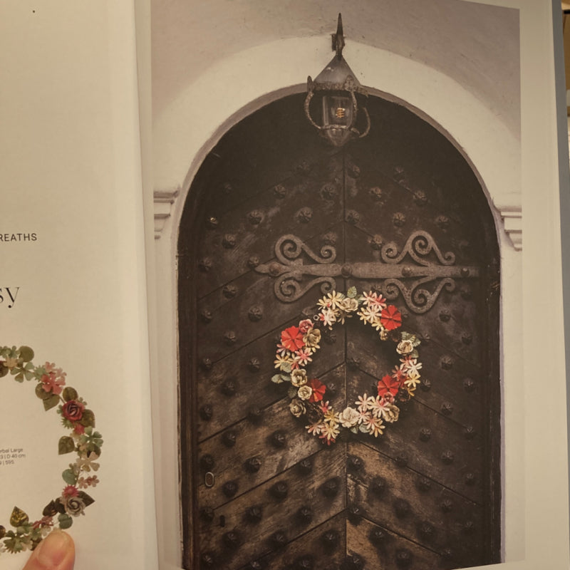 Bungalow KERST bloemenkrans van geverfd metaal Redwood Ø45 cm