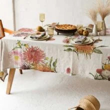 Linoroom Country Flowers naturel linnen tafelkleed met Dahlia's, kies je formaat en/of bijbehorende servetten (kopie) (kopie)