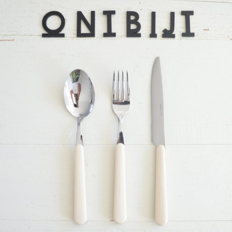 Brio ivoor, ontbijtbestek, set 18 delig: 6 vorken 6 messen 6 lepels