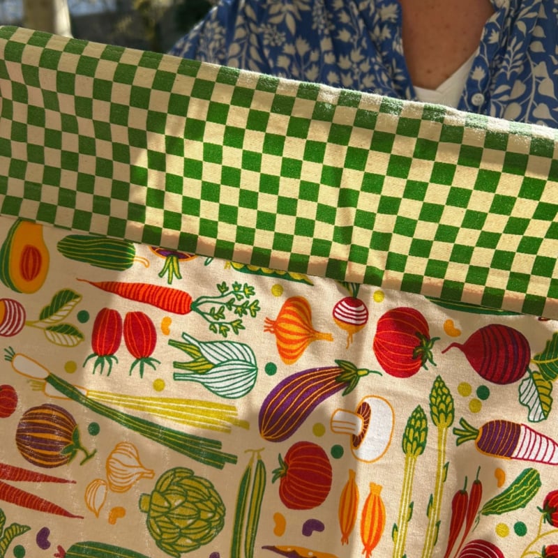 Eggy Tablecloth Kimchi 180 x 265