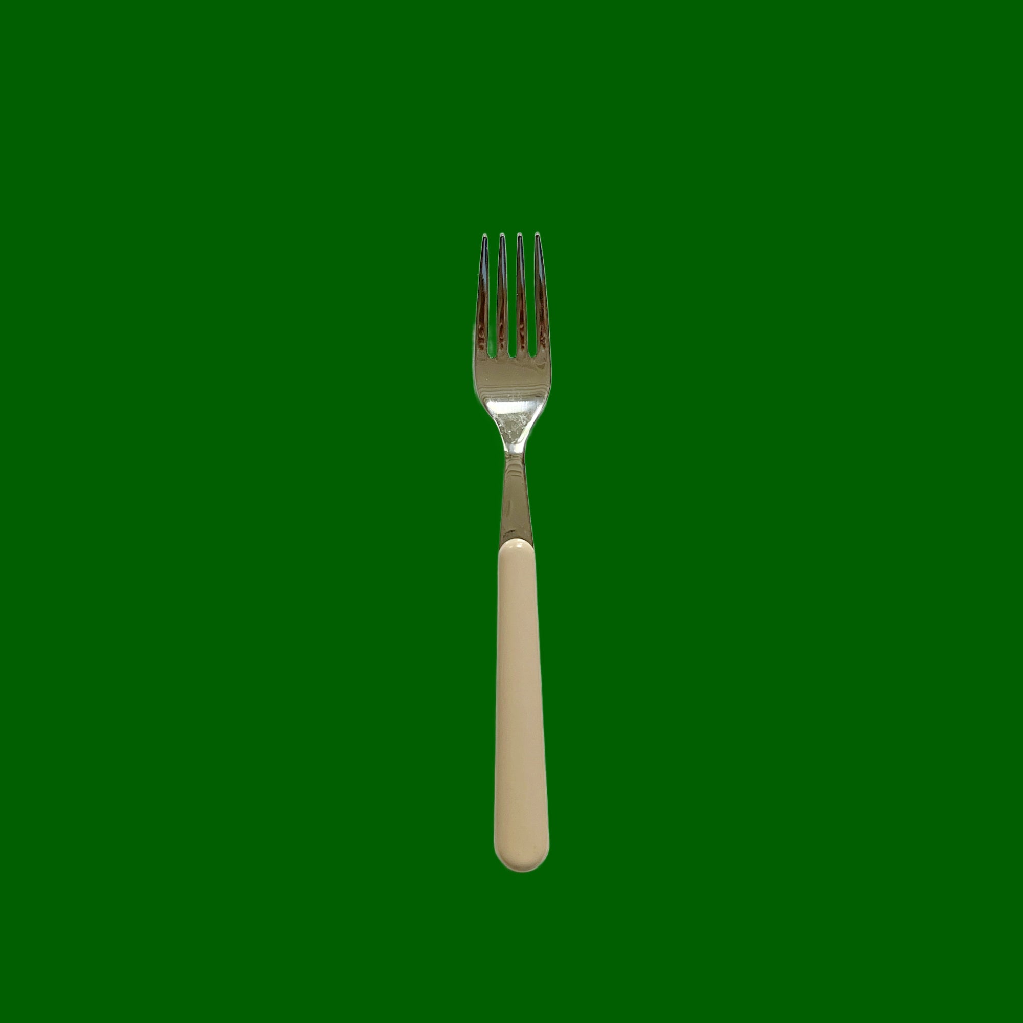 Brio café au lait dinner fork | 19.5cm | Color on table