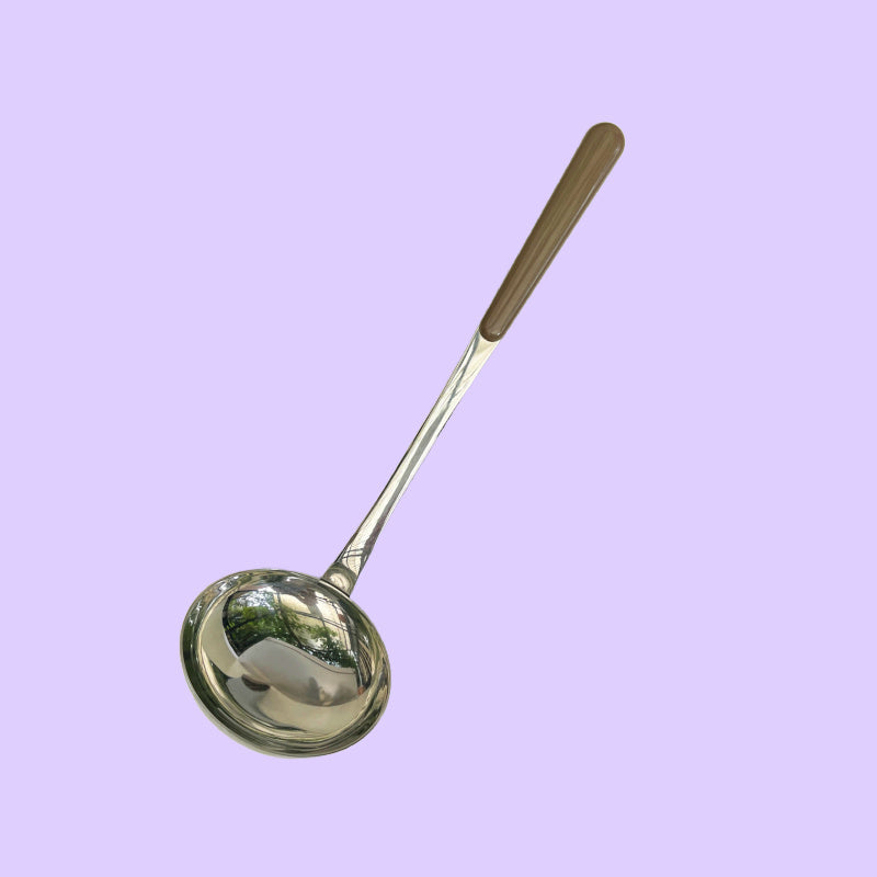 Brio hazelnoot, soeplepel | 28 cm | Kleuroptafel