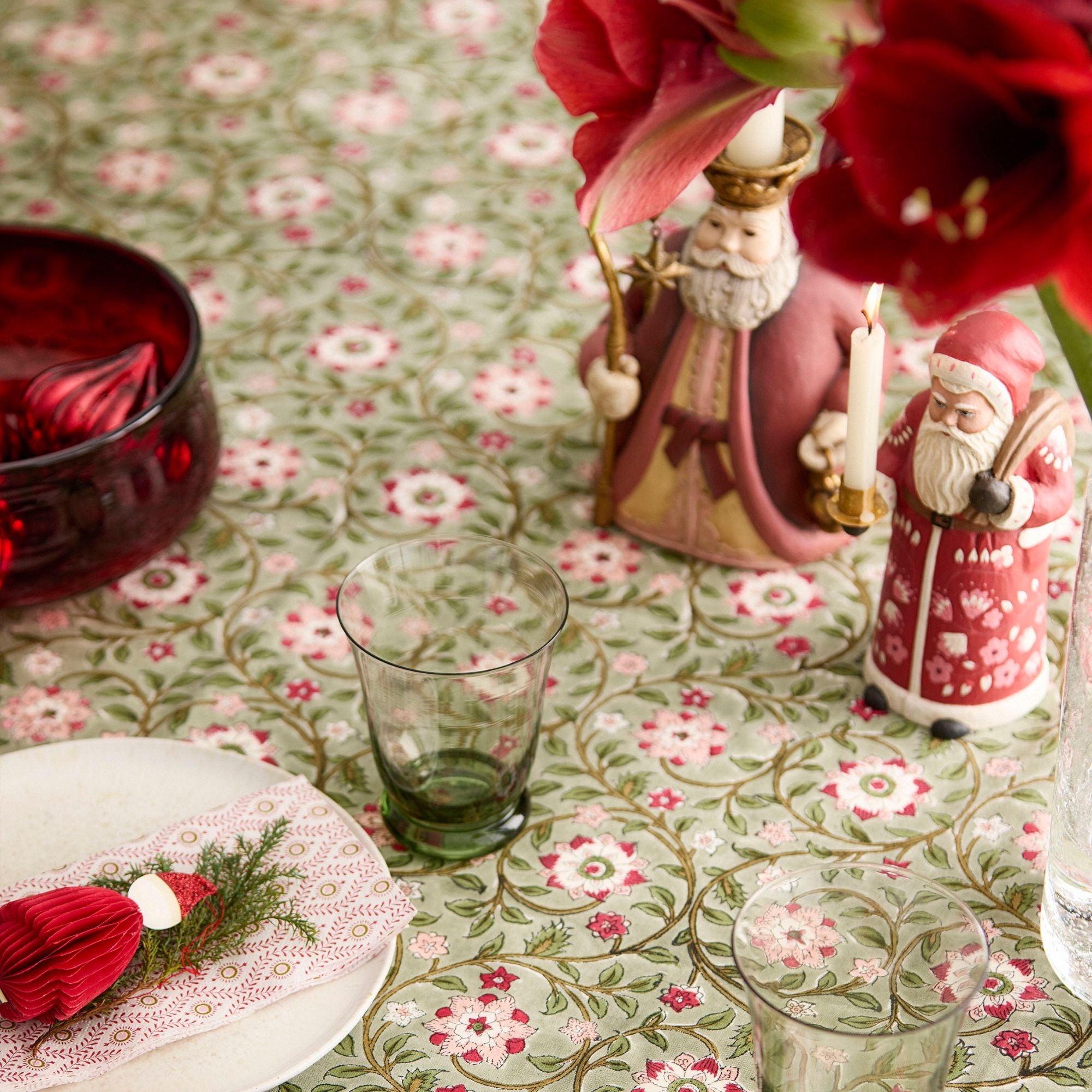 Bungalow Blokprint tafelkleed Roja Fern met groen, wit en rood | 170 x350 cm