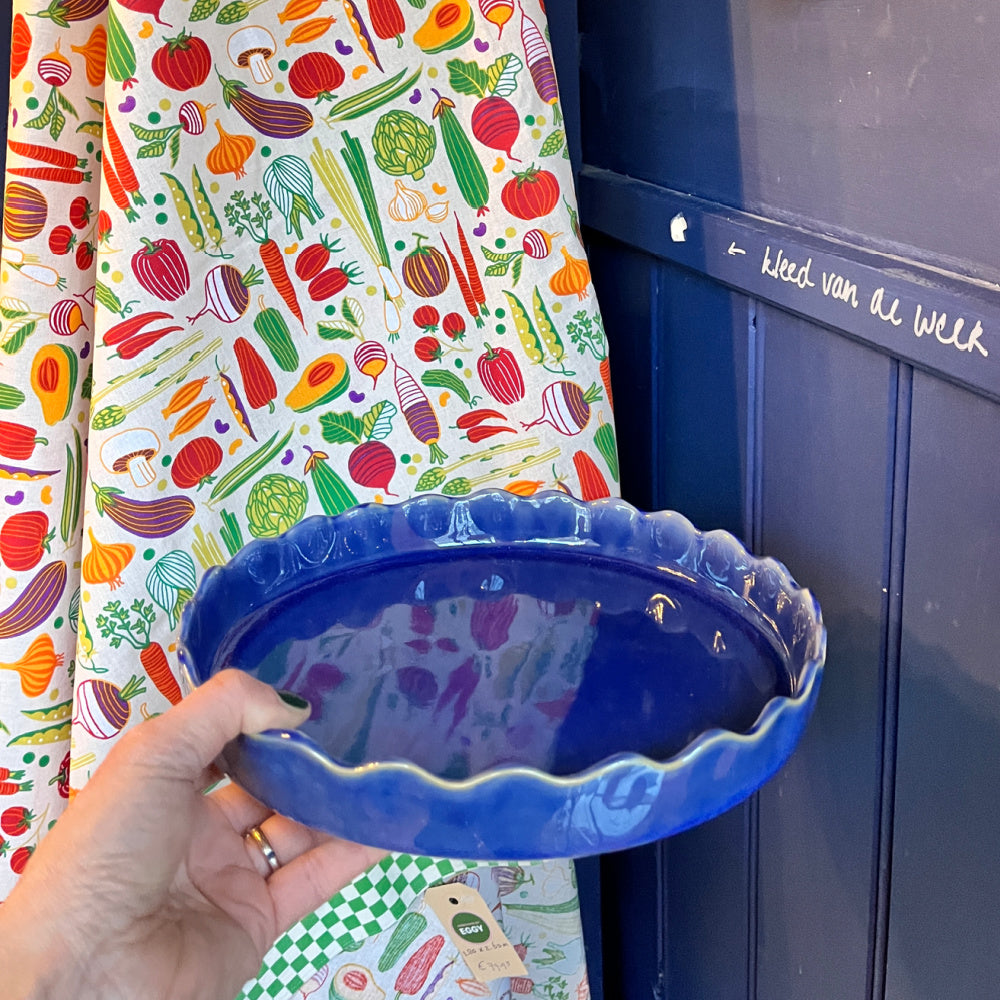 Runde Kuchenform aus Gresnovo-Steingut mit gewelltem Rand, Farbe wählbar | Ø 27 cm