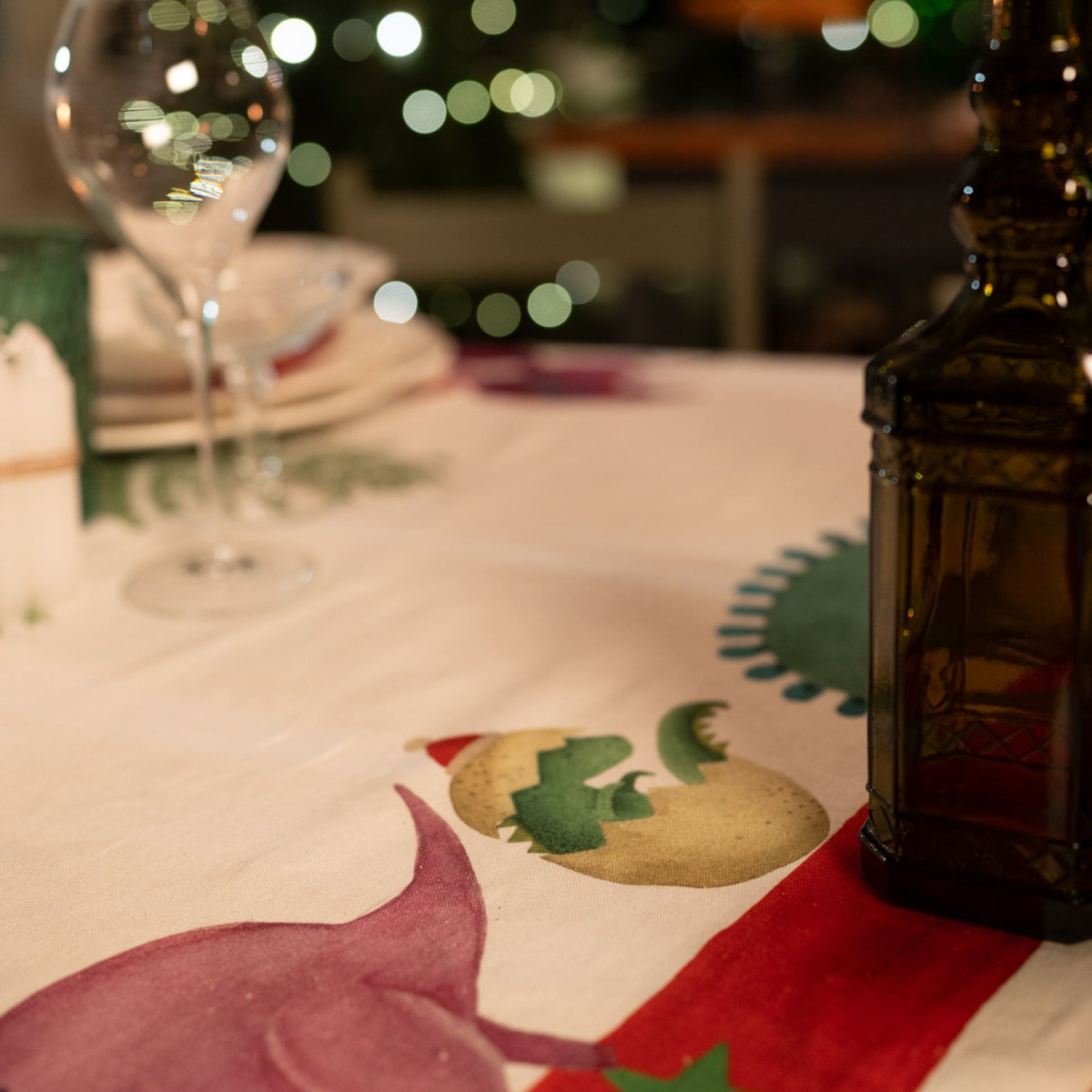 Jurassic Xmas kersttafelkleed en loper met dino's. Kies je formaat