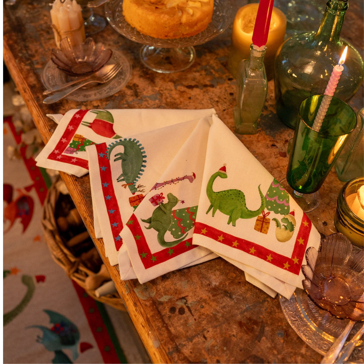 Jurassic Xmas kersttafelkleed en loper met dino's. Kies je formaat