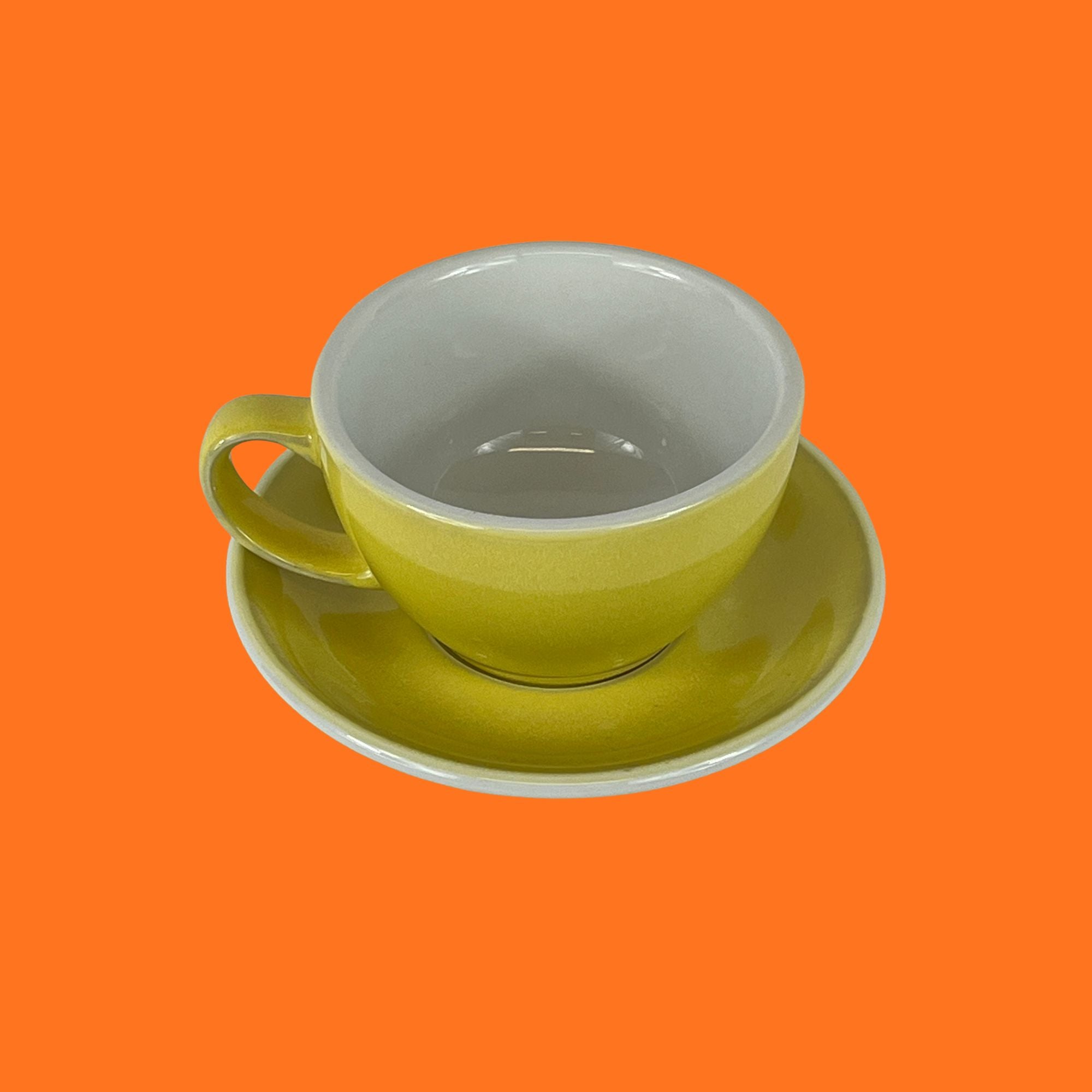 Nur online erhältlich: Loveramics Egg Butter Cup (Hellgelb) Latte-Tasse mit Untertasse, reaktive Glasur | 300 ml