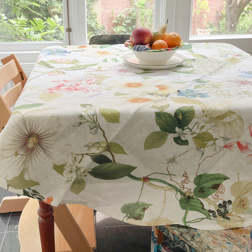 Linnen tafelkleed Ibisco met hibiscus en heel veel andere bloemen, kies je formaat (ook rond en als tafelloper)