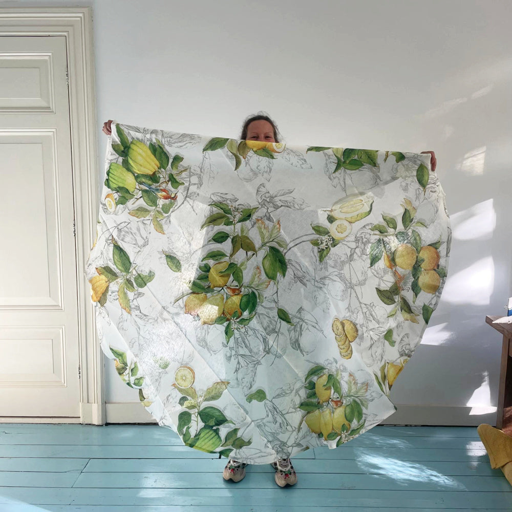 Linnen tafelkleed Limoncello met citroenen en vogeltjes, kies je formaat (ook rond en als tafelloper)