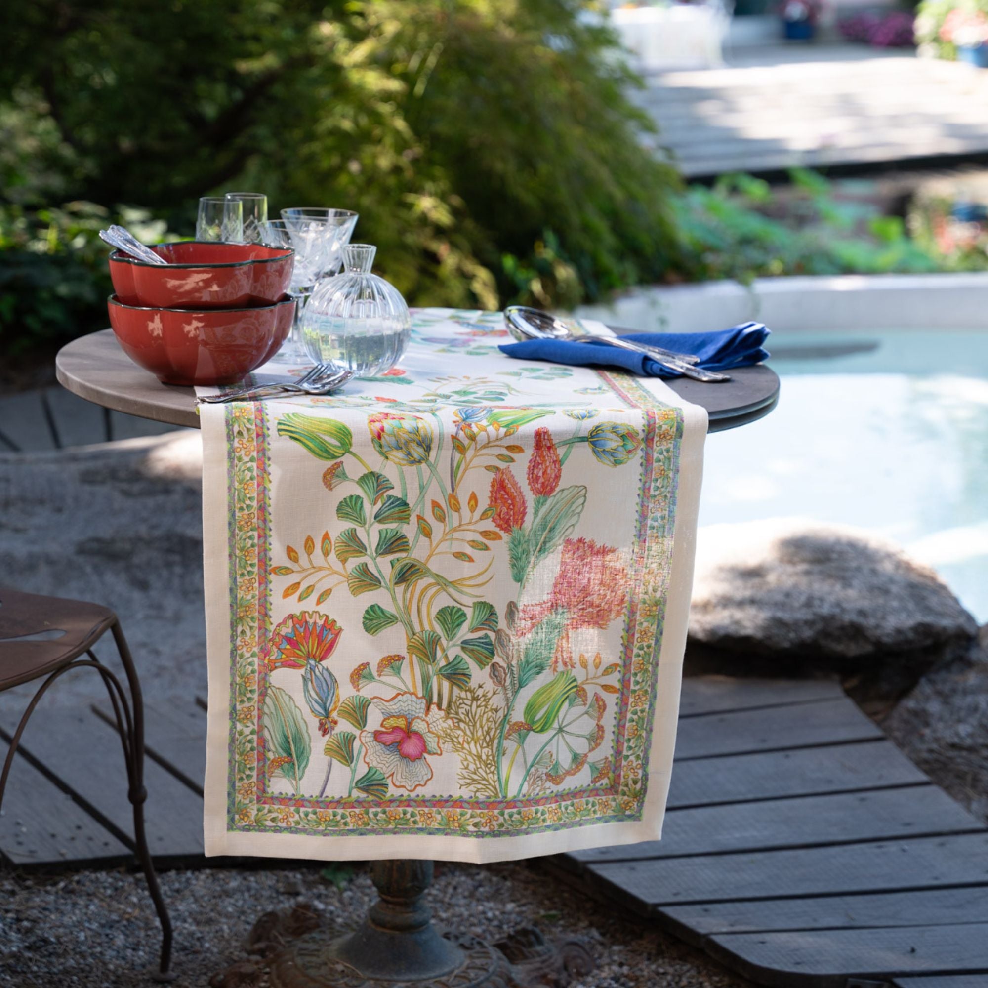 Artigemme linnen tafelkleed en -loper met kleurrijke fantasiebloemen, kies je formaat