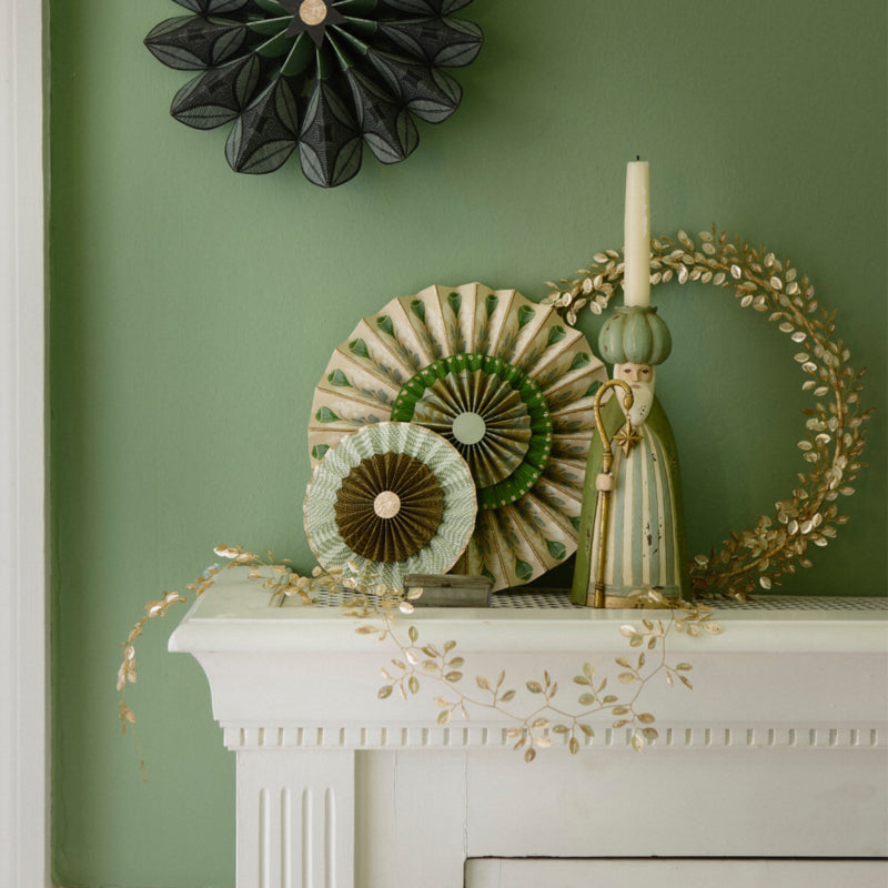 Bungalow krans Clio met kraaltjes geregen blaadjes | Ø 36 cm