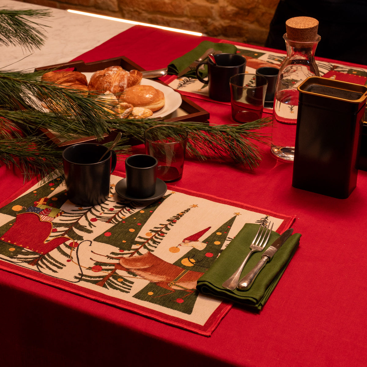 Fairy Elf linnen kersttafelkleed, loper en placemats met elfjes, kerstbomen en rendieren. Kies je formaat (ook rond)