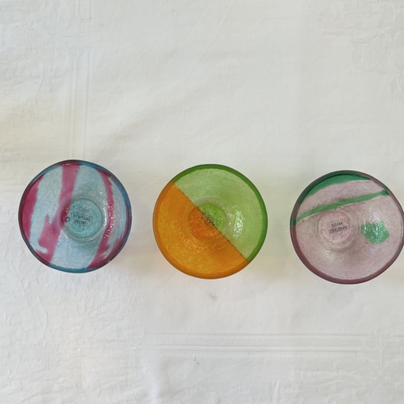 Glazen serveerschaaltje rond XS. Oranje en lichtgroen | Ø9 x 4 cm