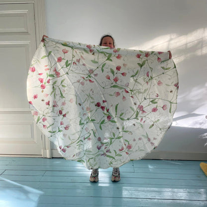 Tafelkleed Petits Pois met lathyrus in roze en paars kies je formaat (ook in rond en tafelloper)