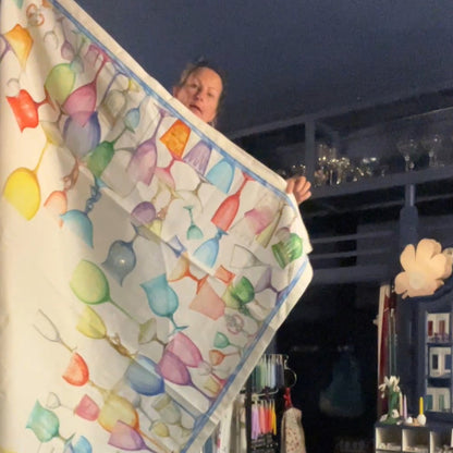 Linnen tafelkleed Crystal met felgekleurde glazen | 1.70 x 1.70 / 1.60 x 2.30 / 1.70 x 2.70 meter