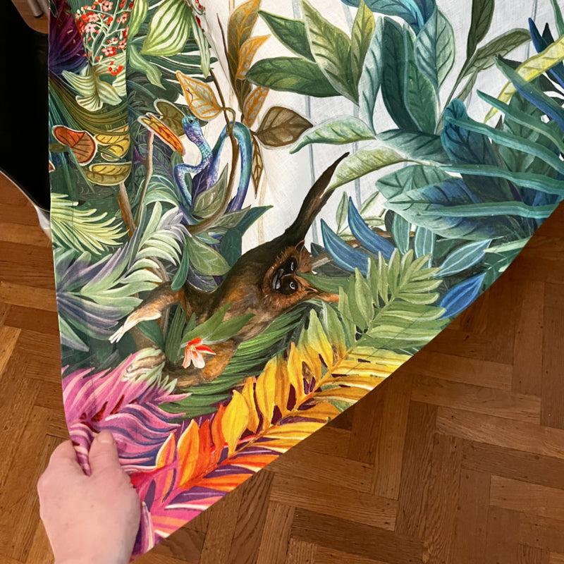 Linnen tafelkleed Naif met tropische flora en fauna | 170 x 270 cm