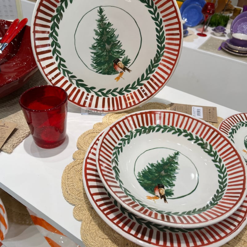 Arcucci grote ondiepe serveerschaal Ø 30 cm, Kerstservies Rosso Natale Kerstboom en Goudvink