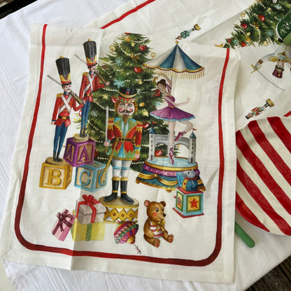 Kersttafelloper Notenkraker 45  x 170 op wit linnen