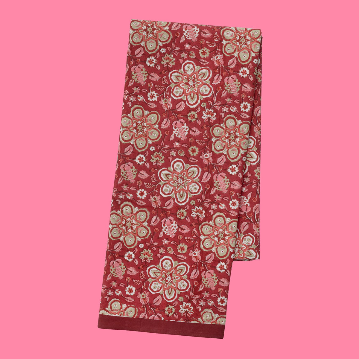 Amara Scarlet blokprint tafelkleed Bungalow, katoen met rood en roze | 1.50 x 2,50 m