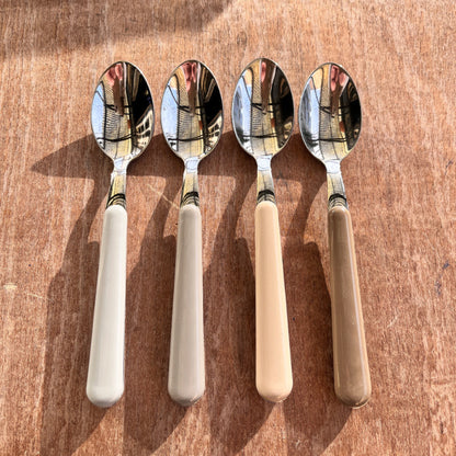 Brio_lichtgrijs_grijs_cafeaulait_hazelnoot