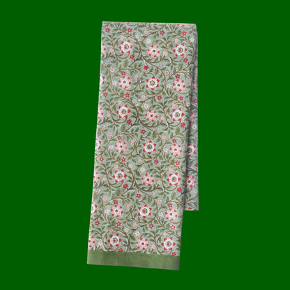 Bungalow Blokprint tafelkleed Roja Fern met groen, wit en rood | 170 x350 cm