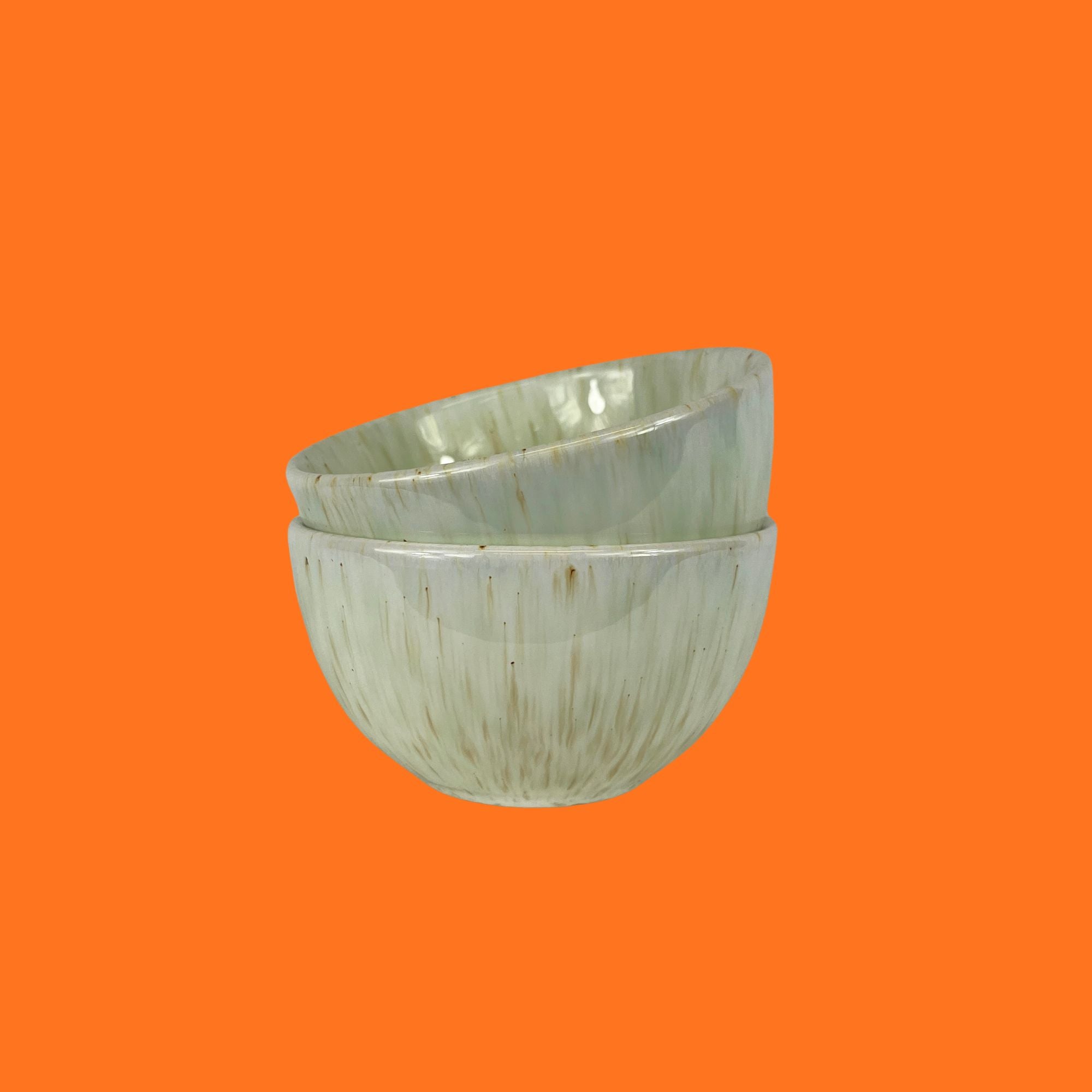 Bungalow Soul Pistaziengrüne Schalen mit reaktiver Glasur, 2er-Set | Ø 10,5 cm