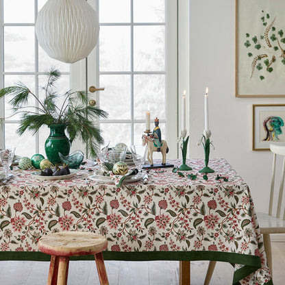 Divya Fern blokprint tafelkleed Bungalow, katoen met groen en rood | 1.50 x 2,50 m