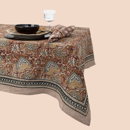 Chamois groot, linnen tafelkleed Oriental Mustard, blokprint in sfeervolle donkere kleuren | 150 x 350