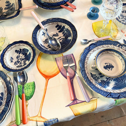 Crystal linnen tafelkleden met heel veel gekleurde kristallen glazen, kies je formaat