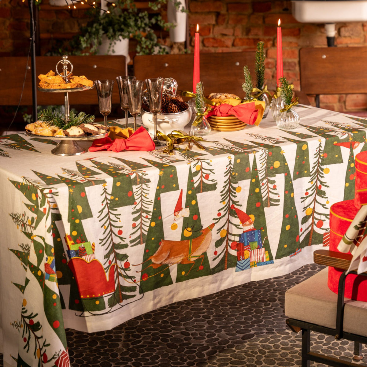Fairy Elf linnen kersttafelkleed, loper en placemats met elfjes, kerstbomen en rendieren. Kies je formaat (ook rond)