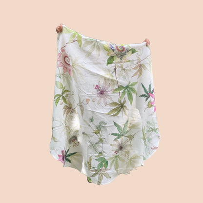 Linnen tafelkleed Granadilla met passiflora, kies je formaat (ook rond en als tafelloper)