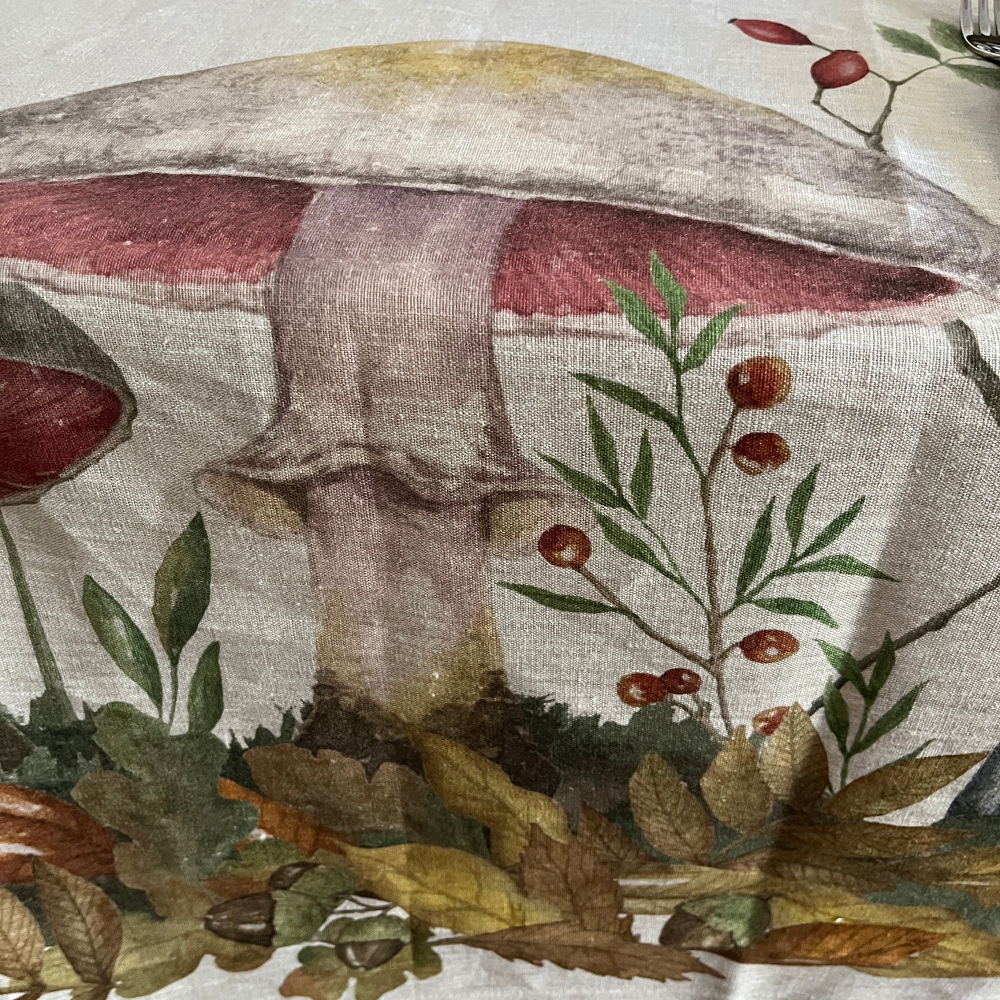 Grifola linnen tafelkleed en loper met paddenstoelen, kies je formaat