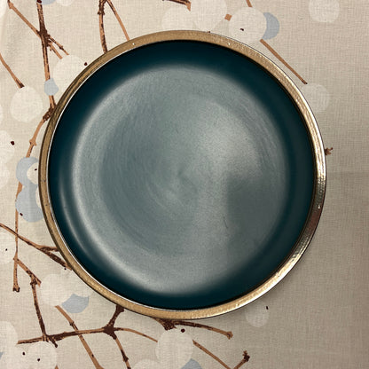 Mat servies met brede bronzen rand in 4 kleuren: dinerborden, ontbijtborden en mokken | Kleuroptafel (kopie)