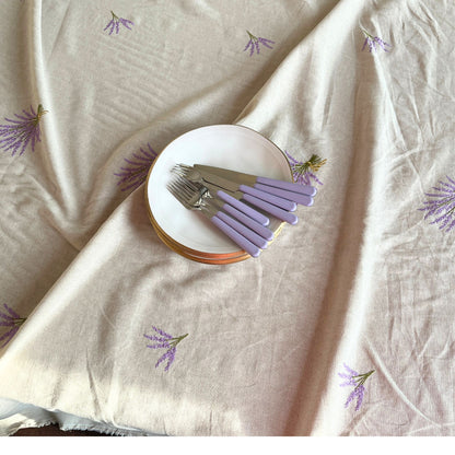 Naturel katoen met geborduurde lavendelbosjes, per 50 cm | 150 breed