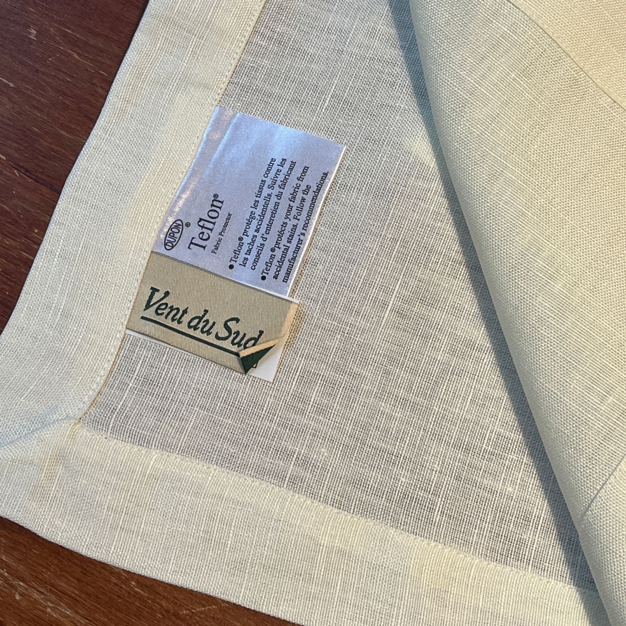 Tafelloper linnen Vent du Sud, kleur ivoor met Teflon coating | 47 x 145 cm