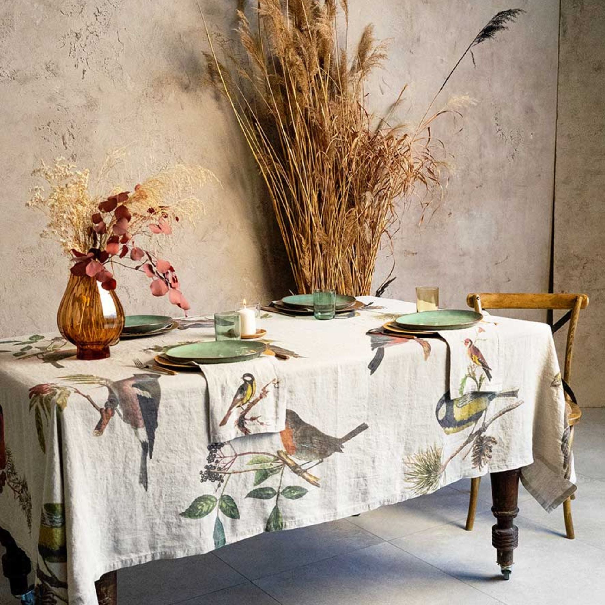 Linoroom Tuinvogels naturel linnen tafelkleed met roodborst, koolmees etc 170 x 250 en/of bijbehorende servetten
