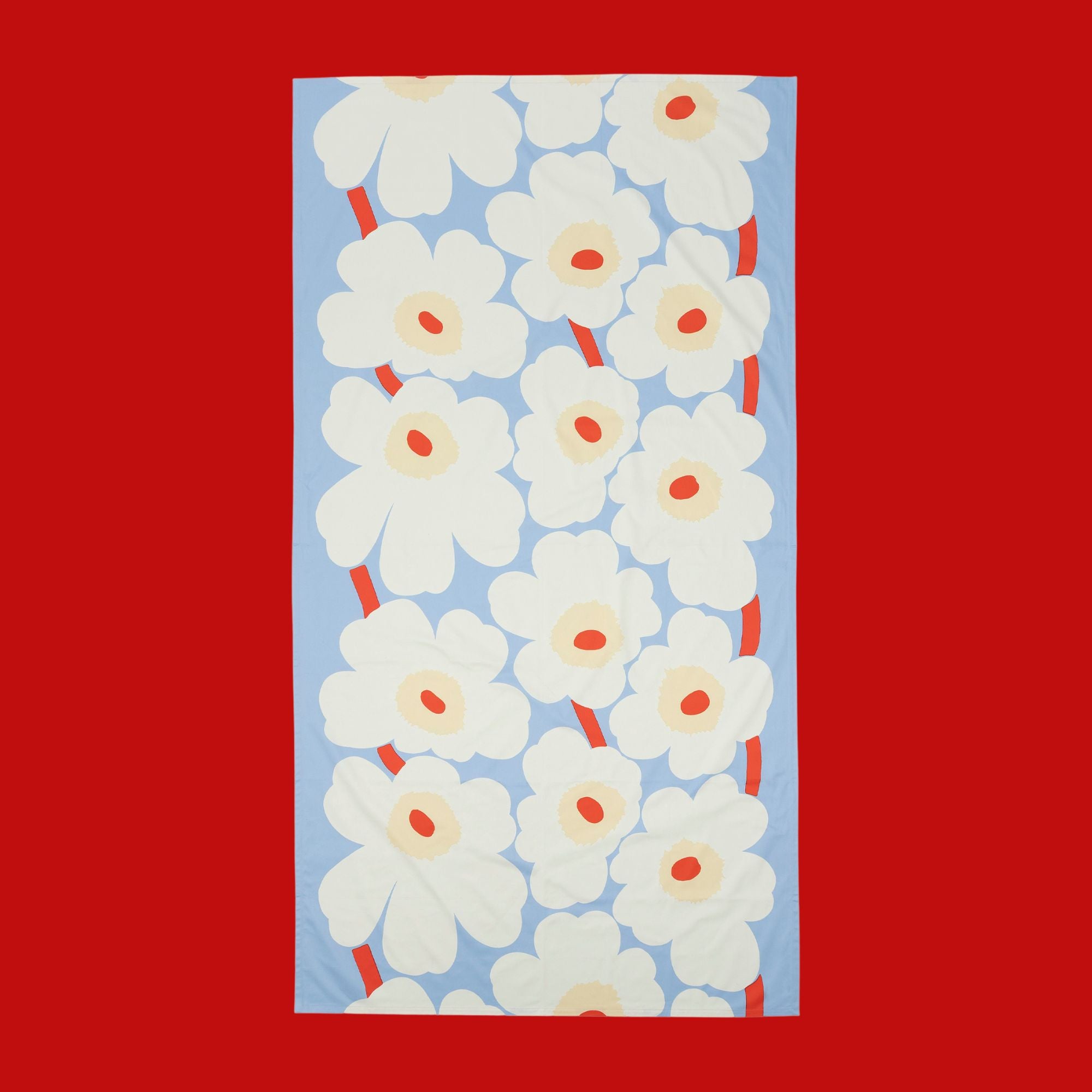 Marimekko tafelkleed Unikko wit, zand, rood op hemelsblauw |  135 x 250 cm
