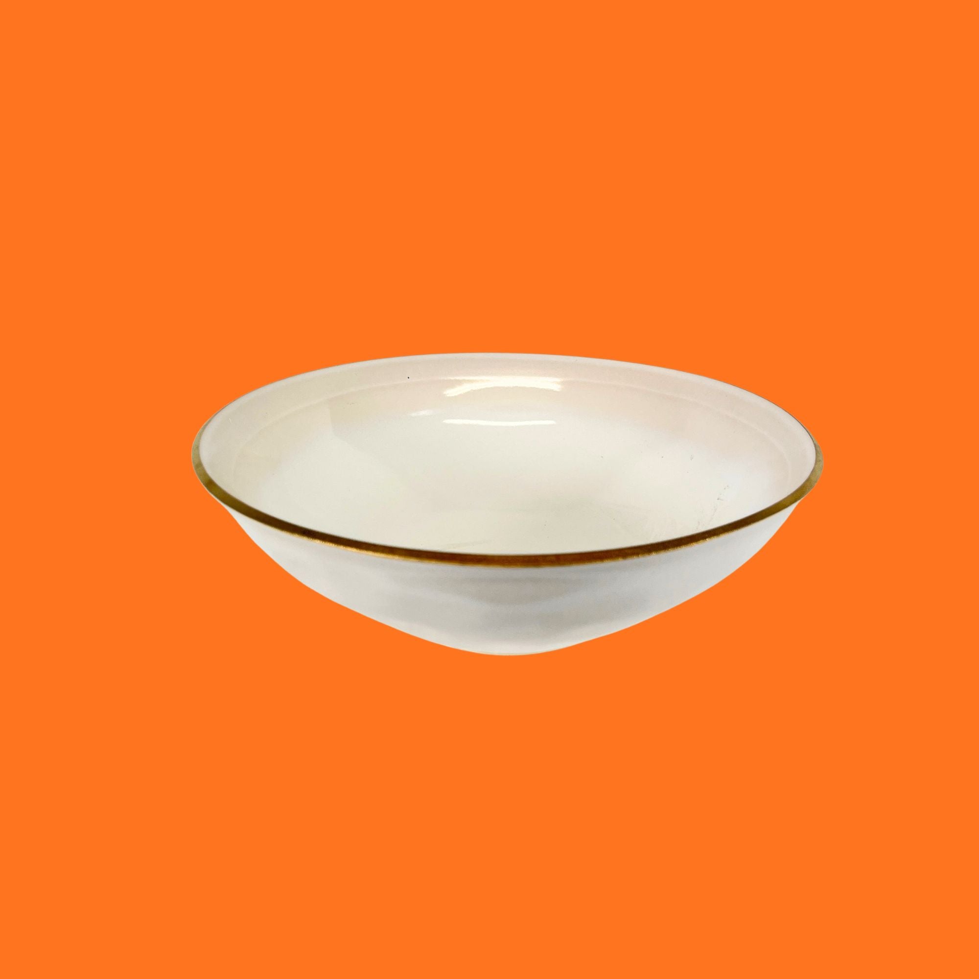 Nur online erhältlich: Nosse Ceramics EDGE Servierschüssel in Elfenbeingold, Ø 25 cm