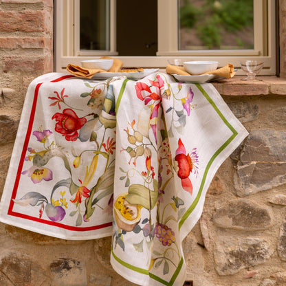 Voorverkoop! Katoenen tafelkleed Onirica met kleurrijke geaquarelleerde fantasiebloemen, kies je formaat (ook rond en als tafelloper)