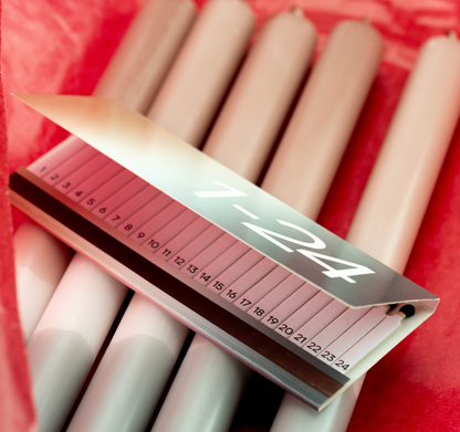 Mo Man Tai Adventlucifers Foggy Maroon: 24 lucifers tot Kerst