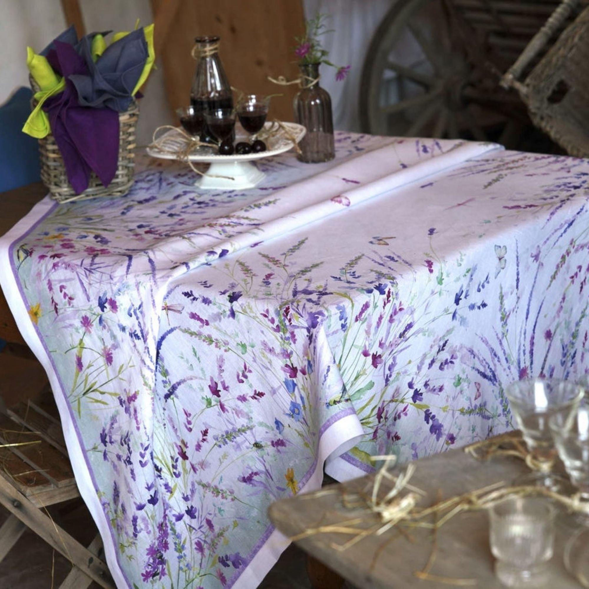 Spigo linnen tafelkleden en loper met lavendel, kies je formaat