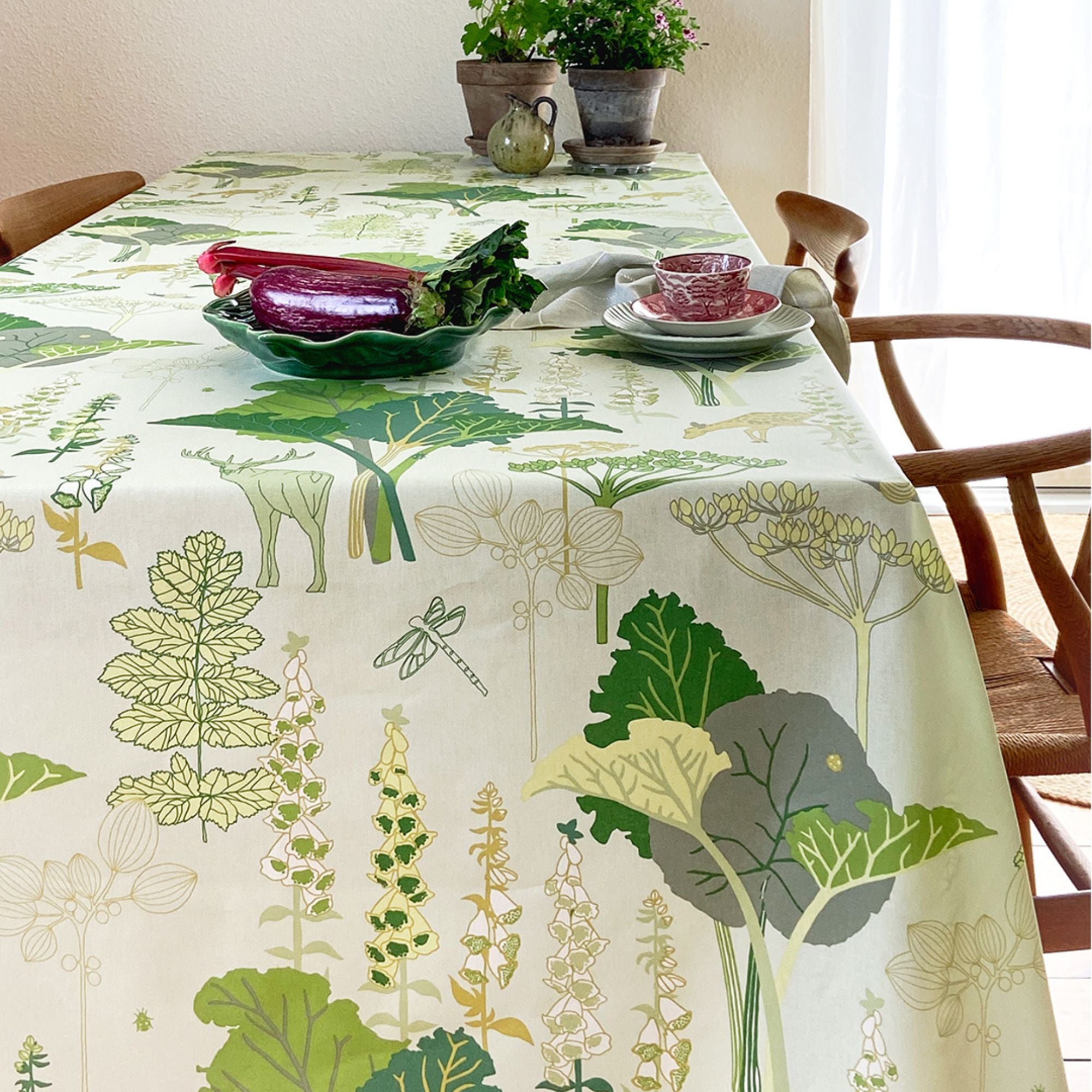 Suzanne Schjerning wipeable tablecloth Rhubarb with acrylic coating | per unit of 50 cm