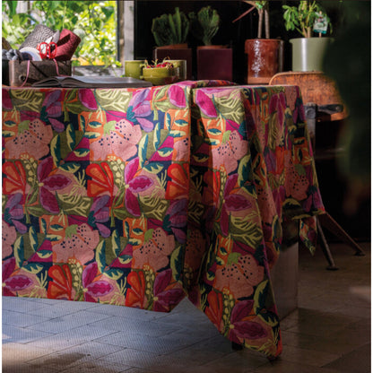 Katoenen tafelkleed Kiriku met 'geborduurde bloemen', kies je formaat (ook rond en als tafelloper)