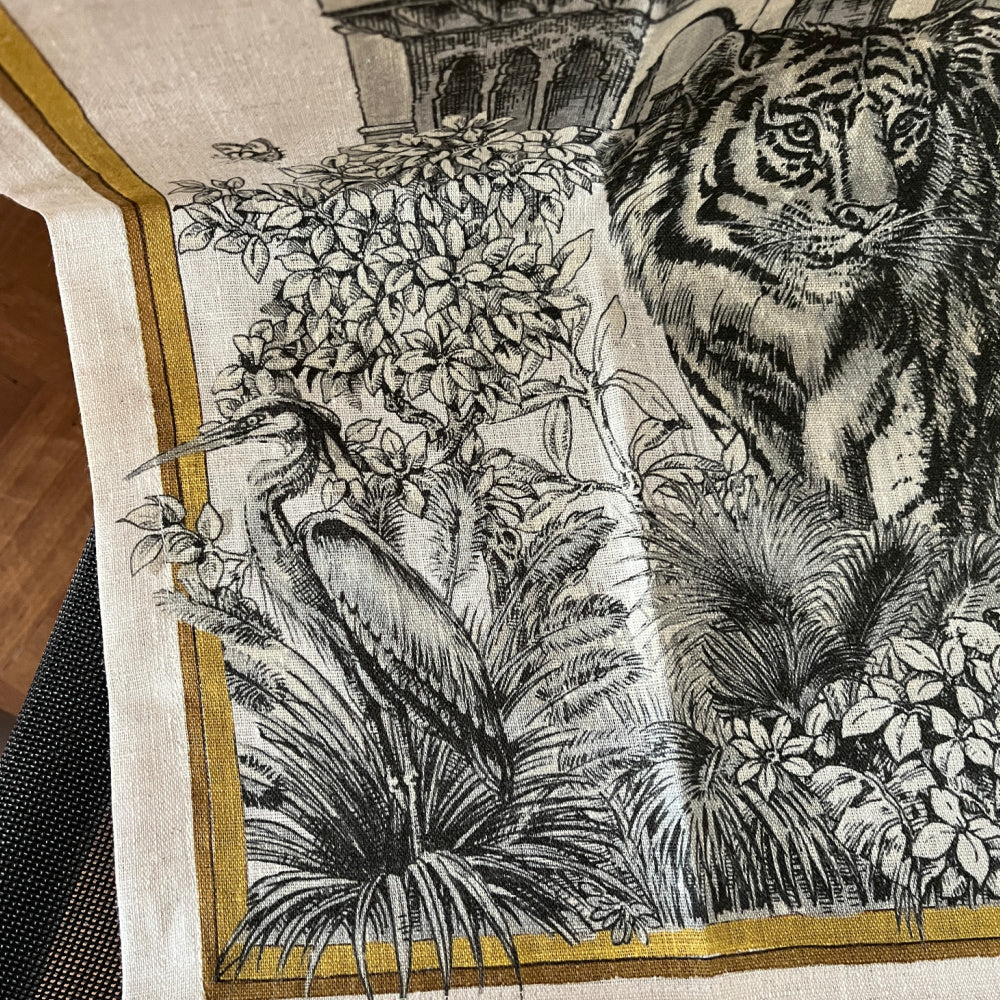 Tantra linnen tafelkleden en loper met tijger, olifant, Indiase paleizen en palmen, kies je formaat
