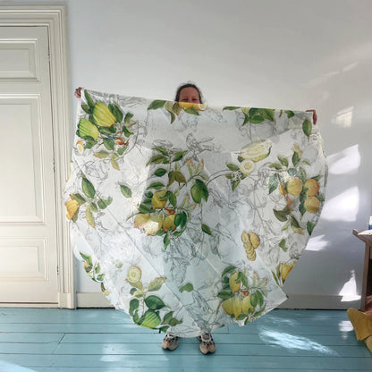 Linnen tafelkleed Limoncello met citroenen en vogeltjes, kies je formaat (ook rond en als tafelloper)