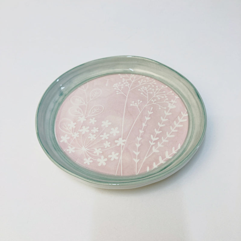 Duro Ceramics Bloom servies gebaksbordje roze met groene rand (A) 18,5 cm