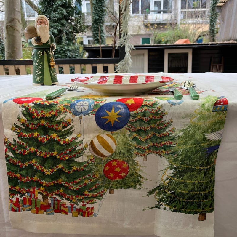 Kersttafelkleed Air Christmas Rond Ø170 cm met vliegende kerstmannen etc van linnen
