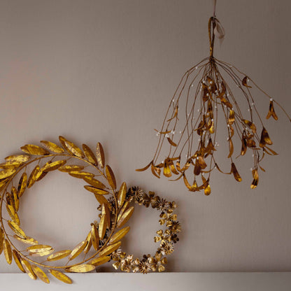 Bungalow KERST messing bloemenkransje  Ø26,5 cm