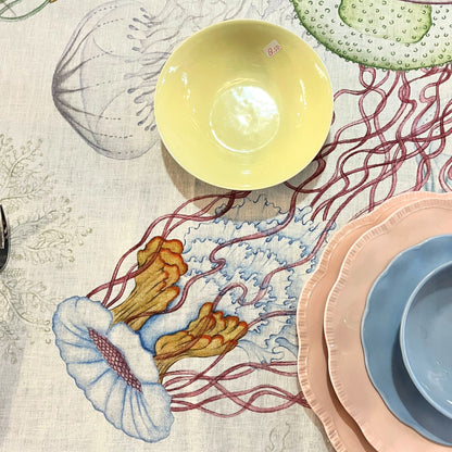 Stof Jelly (voor een XL tafelkleed) met zeepaardjes, koraal, schelpen en kwallen, hennep, per halve meter