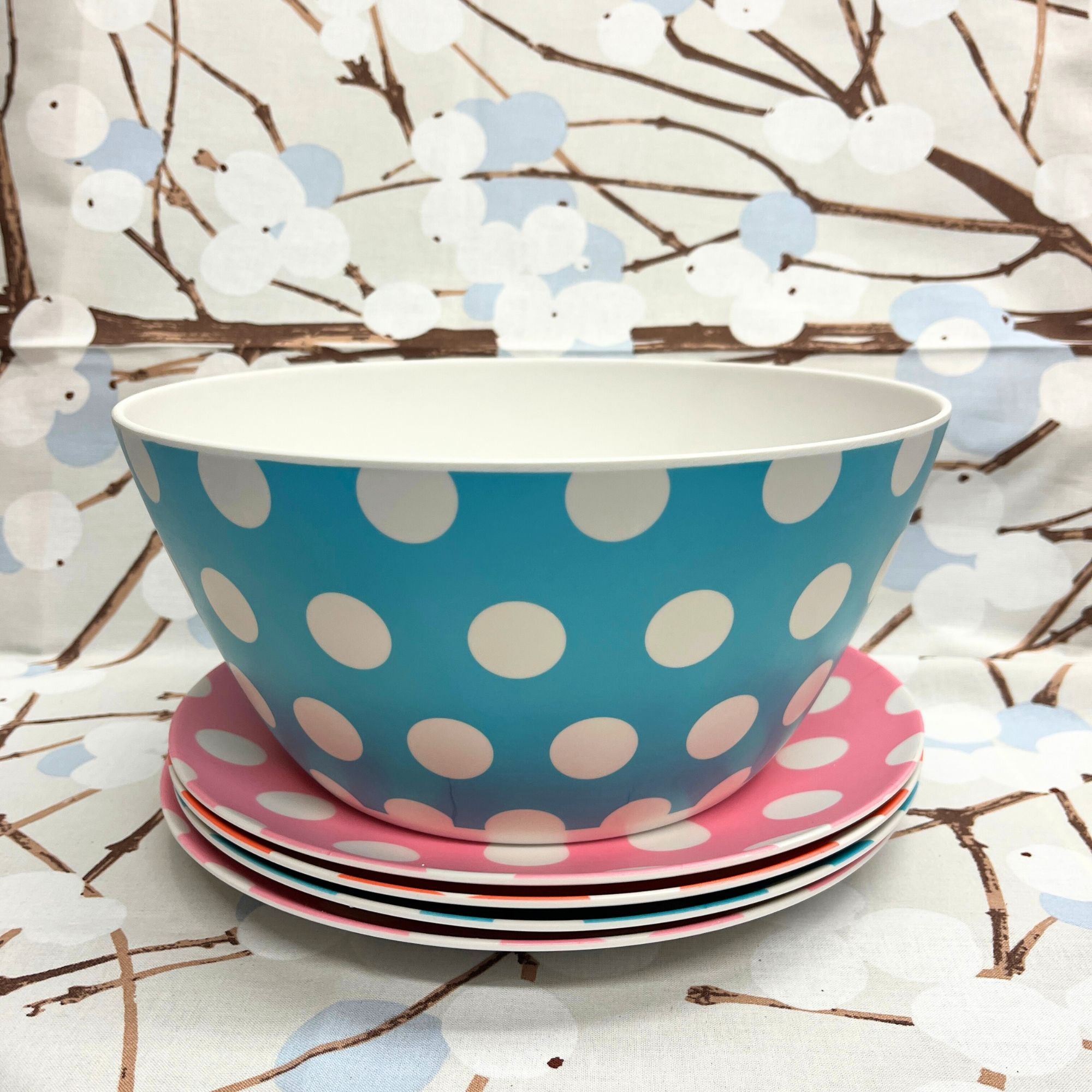 Polkadot lichtblauw met witte stippen slaschaal melamine | Kleuroptafel